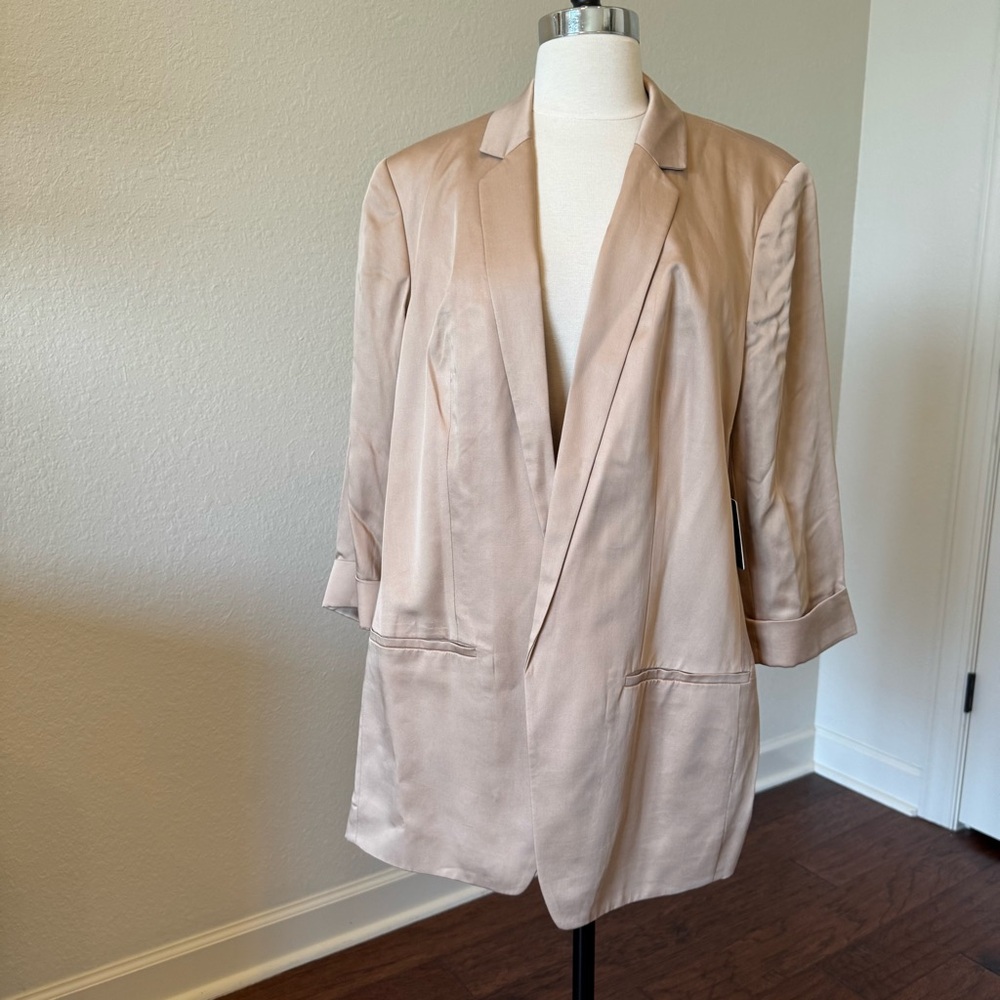 EXPRESS - Women's Tan Blazer